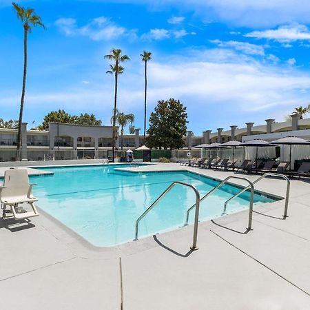 Hourglass Hotel, Ascend Hotel Collection Bakersfield Luaran gambar