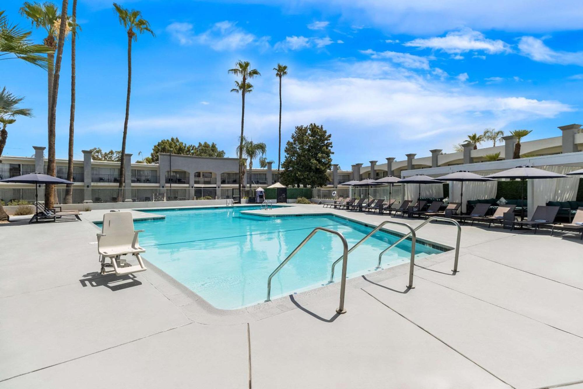 Hourglass Hotel, Ascend Hotel Collection Bakersfield Luaran gambar