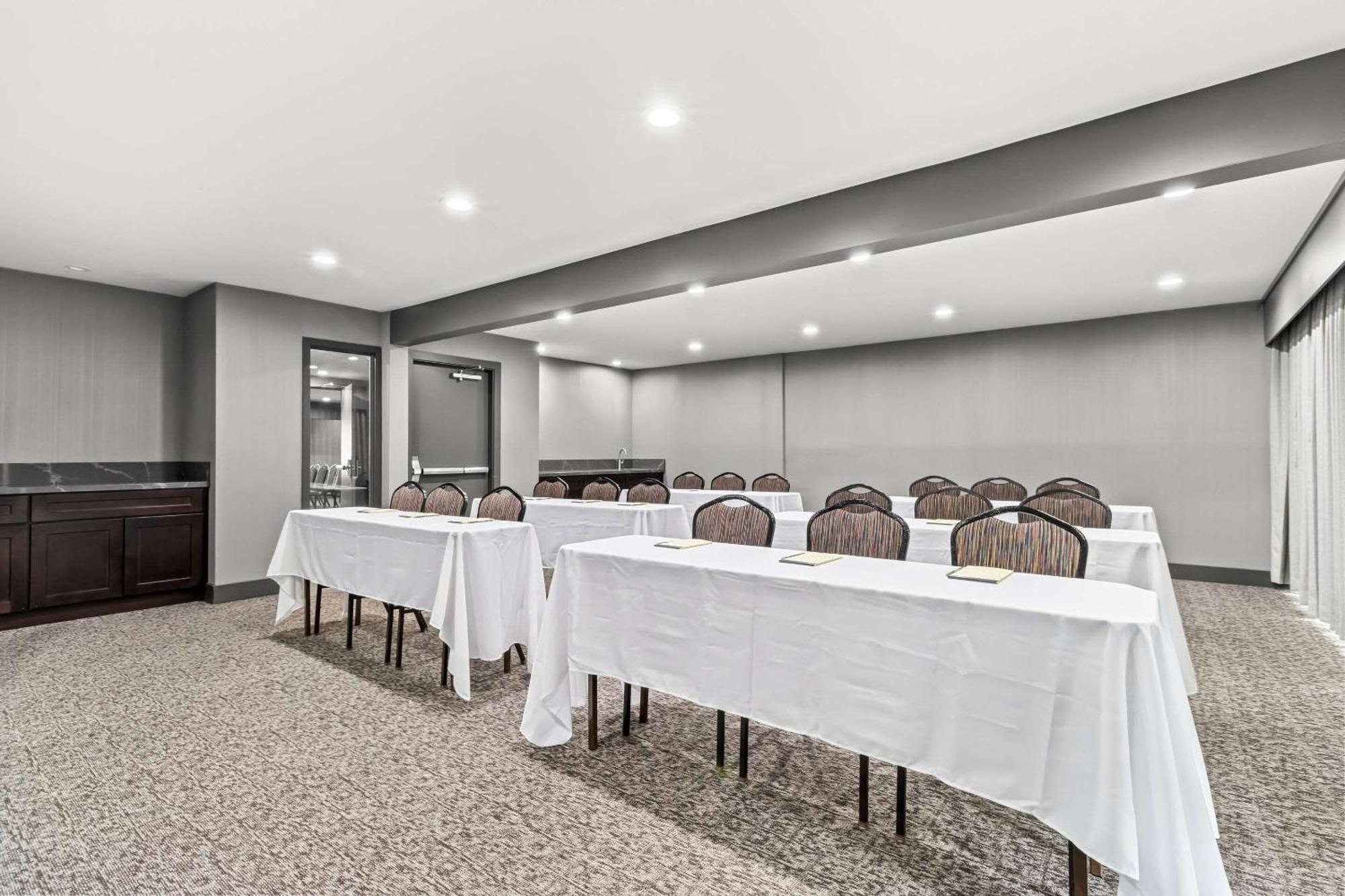 Hourglass Hotel, Ascend Hotel Collection Bakersfield Luaran gambar