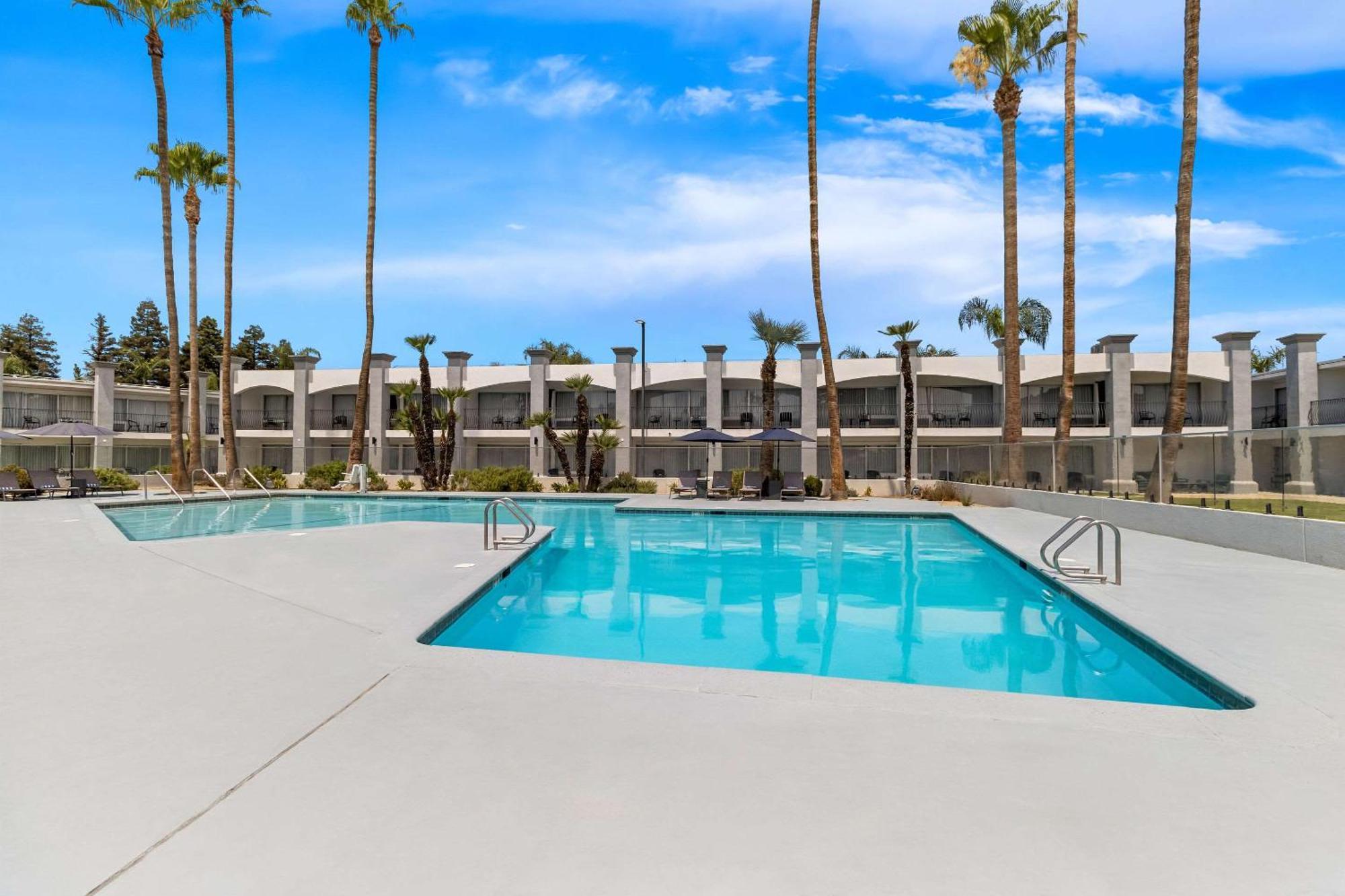 Hourglass Hotel, Ascend Hotel Collection Bakersfield Luaran gambar