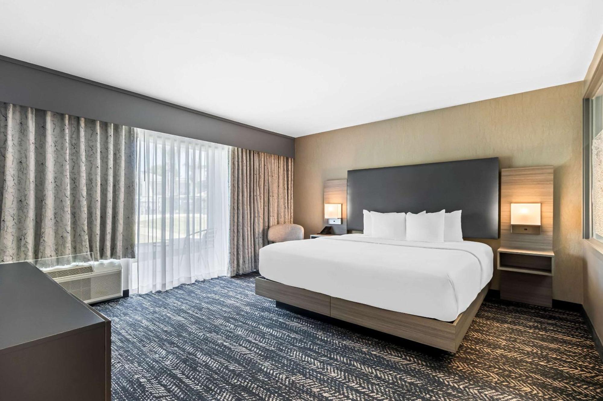 Hourglass Hotel, Ascend Hotel Collection Bakersfield Luaran gambar
